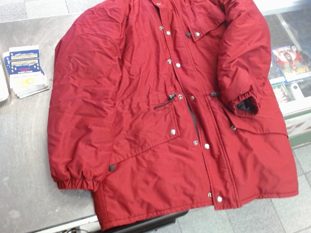 Manteau rouge kanuk