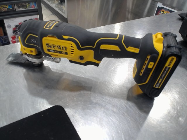 Outil oscillant avec batterie