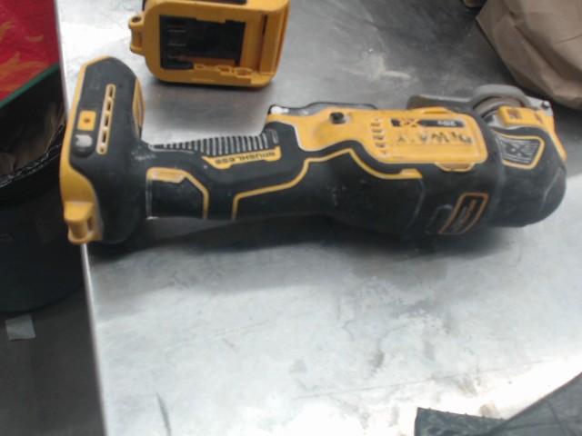 Cordless oscillating multi tool