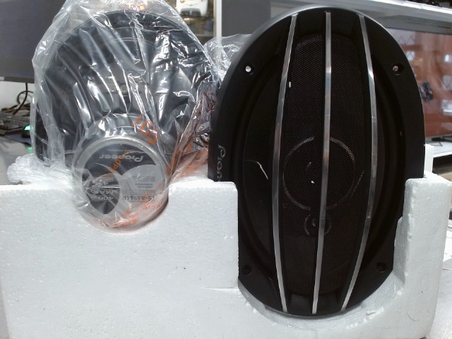 Pair speaker pour auto 6x9 old but neuf