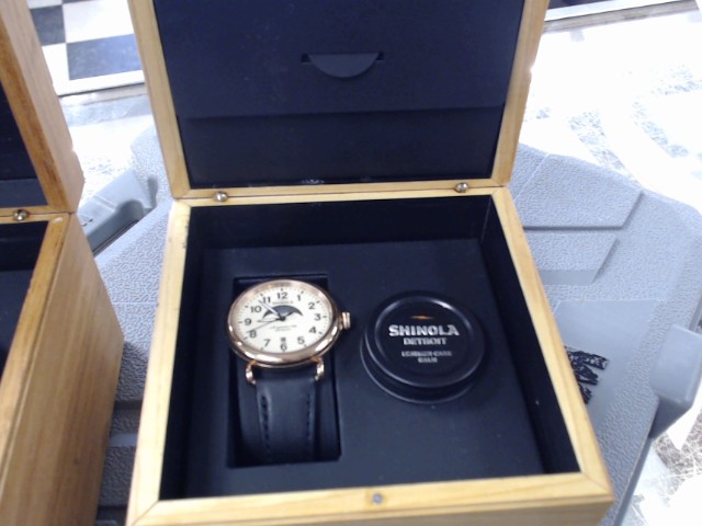 Montre chrono ds boite et cire