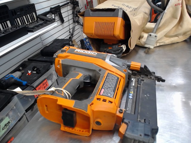 Cloueuse ridgid + batt 2ah + charg ms