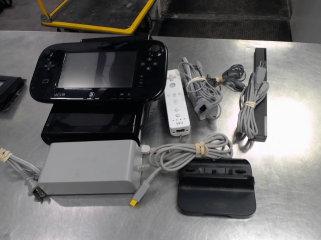 Wii u noir avec fils et acc