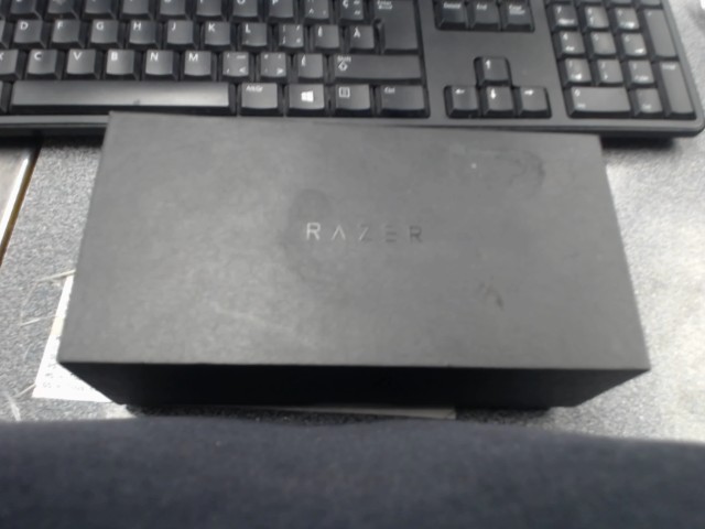 Razer smart glasses avec case et boite