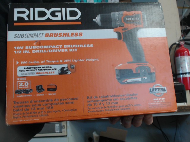 Brushless drill av batt