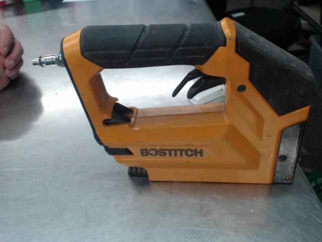 Brocheuse bostich a air