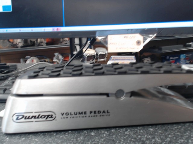 Volume pedal low friction band-drive