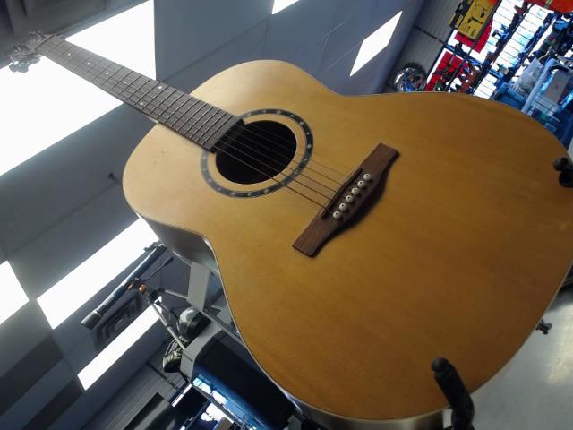 Guitar acoustique norman
