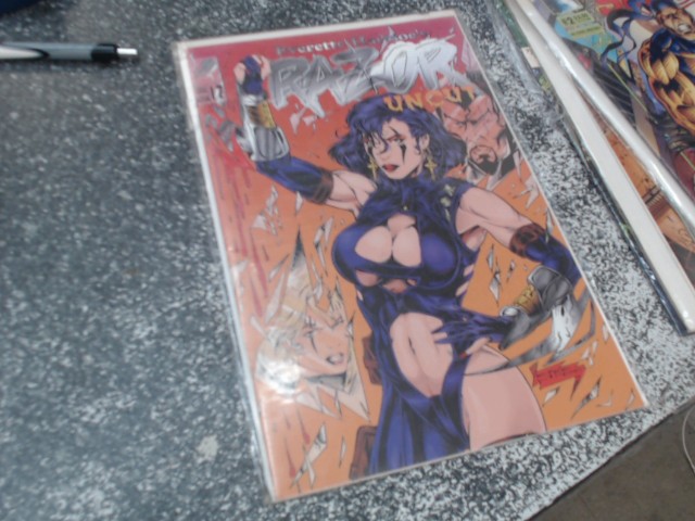 Everette hartsoe's razor uncut no.17