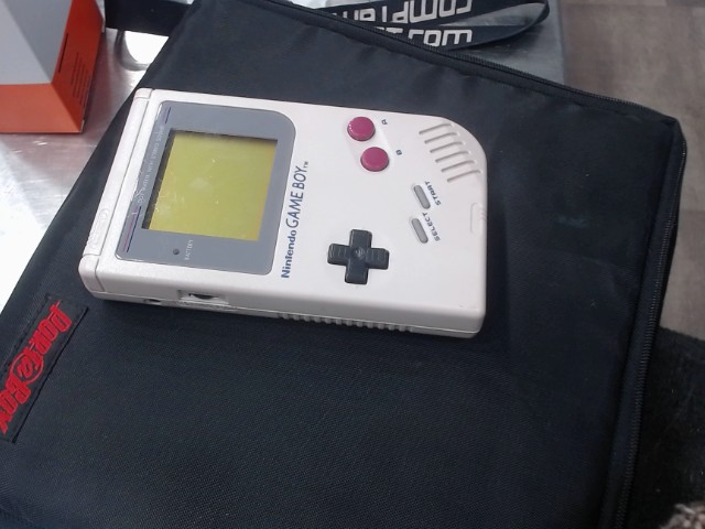 Nintendo game boy+chr+boite