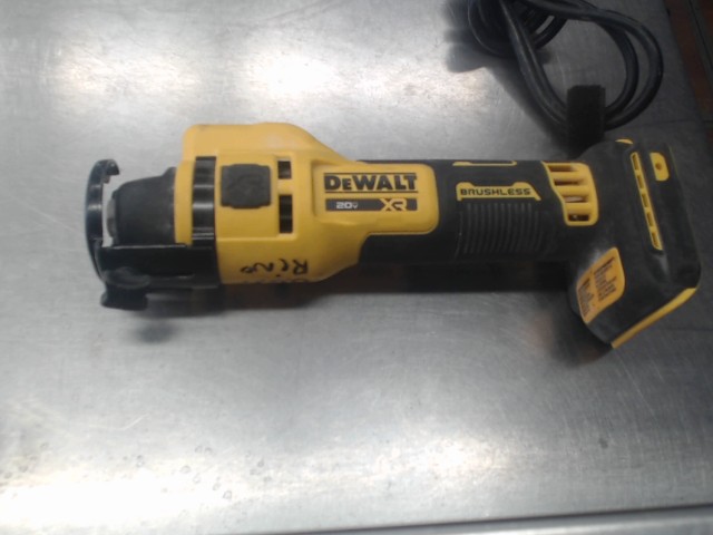 Cordless cut-out tool sans batterie