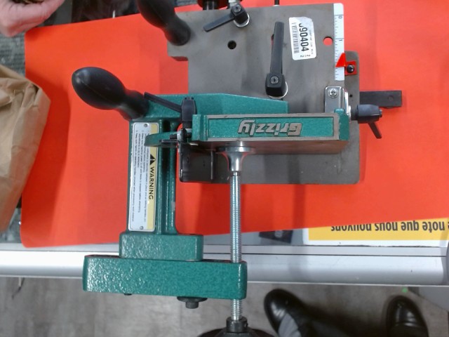 Tenoning grizzly tenoing