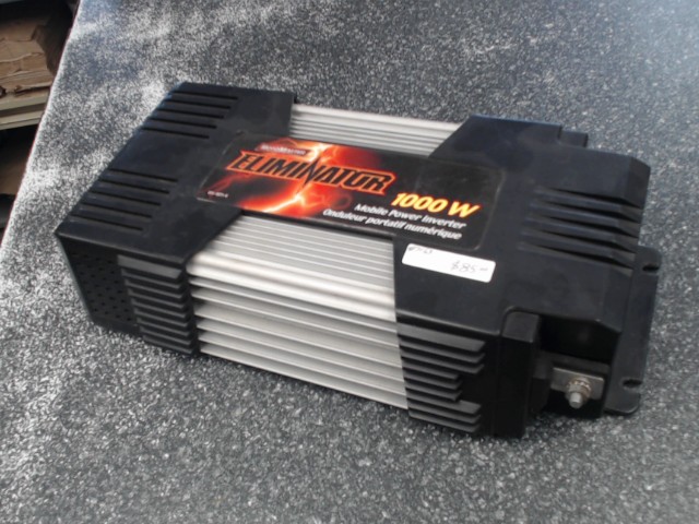 Onduleur portatif motomaster eliminator