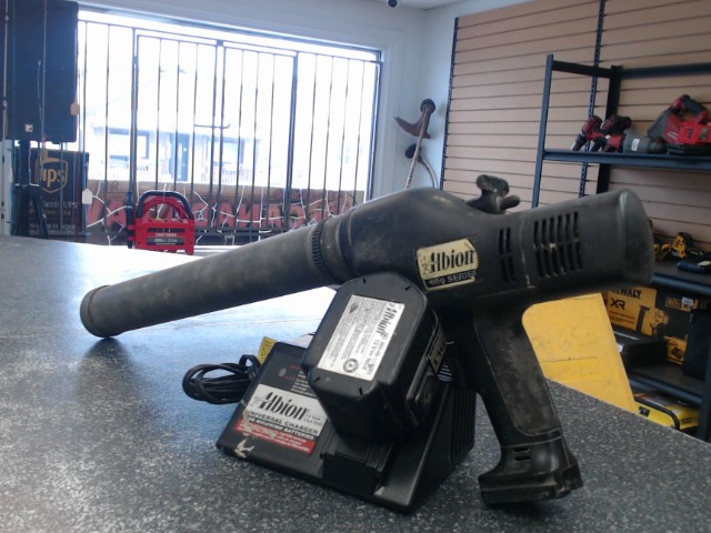 Albion caulking gun avec chargeur + batt