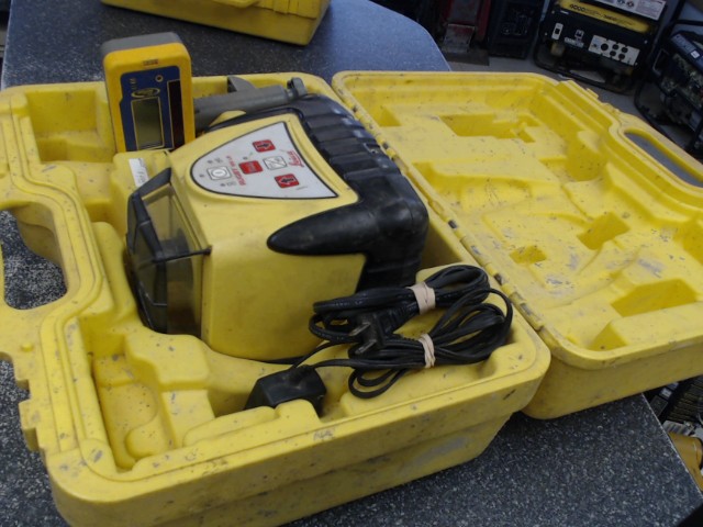 Laser rotatif leica rugby 100 lr