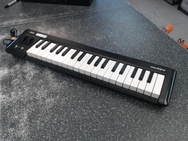 Korg microkey-37 compact midi bluetooth