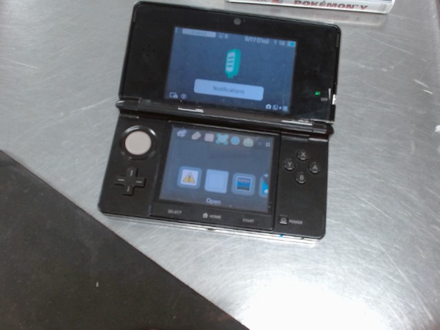 Console 3ds avec chargeur
