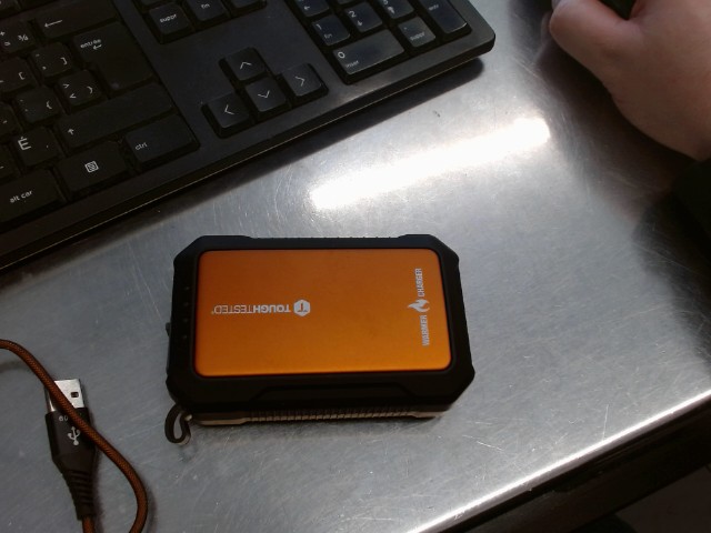 Chargeur 10000am hand warmer noir gold