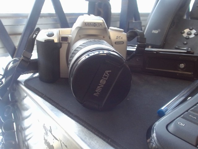 Appareil photo mono reflex argentique