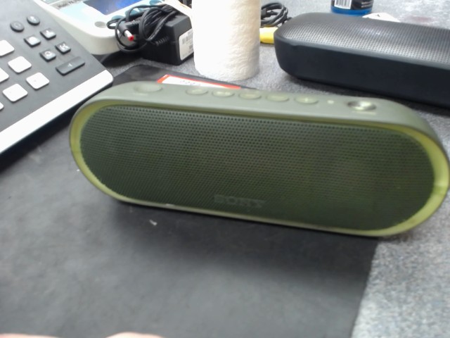 Wireless speaker green
