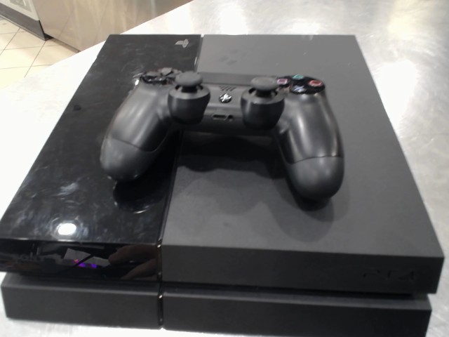 Ps4 + 1 manette