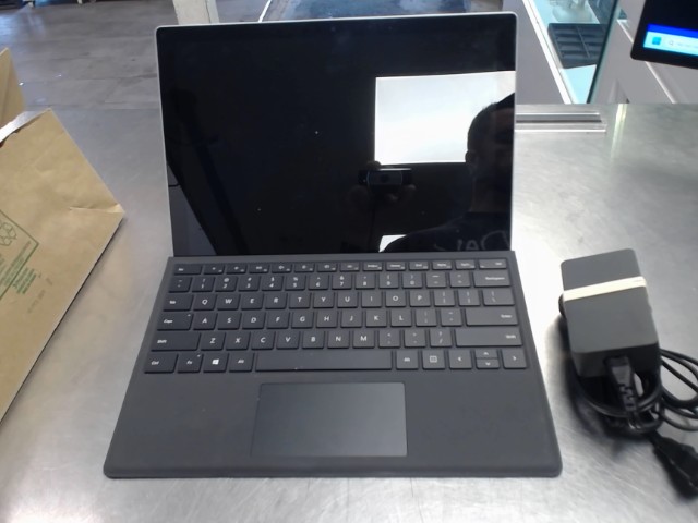 Microsoft surface 5 i5-7300u/8gbram/256g