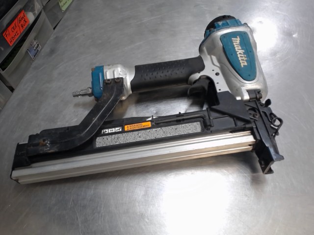 Cloueuse makita pneumnatique