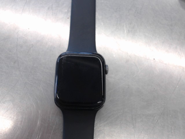 Apple watch 44mm series 6 scratched