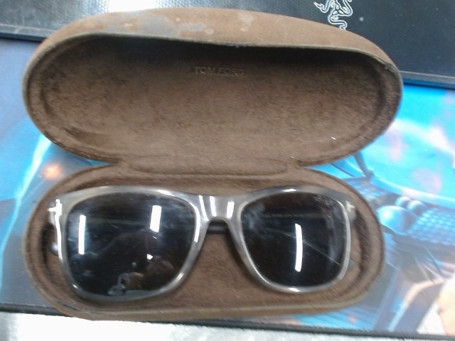 Lunettes tom ford black squares