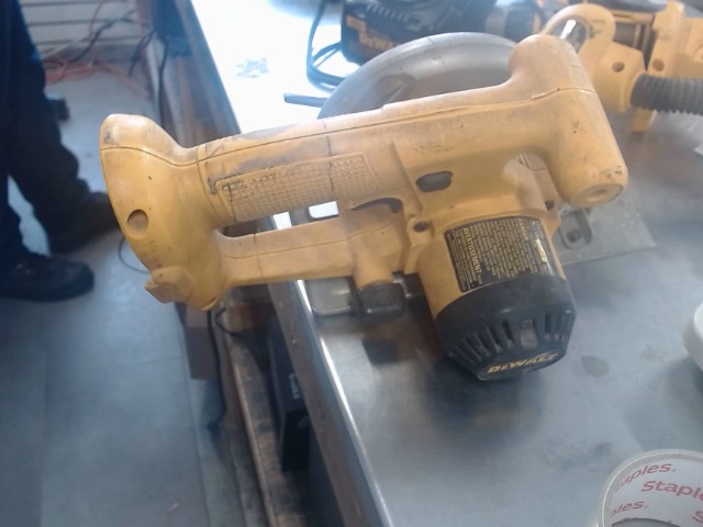 Scie circulaire a batterie