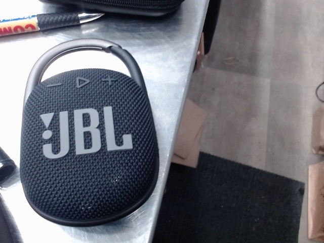 Speaker bluetooth