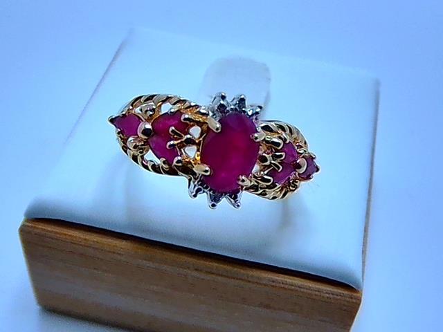 BAGUE EN OR 10KT   DIAMANTS