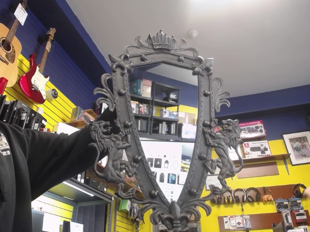 Miroir noir medieval