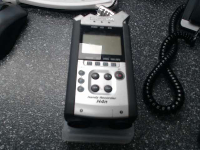 Zoom h4n handy recorder