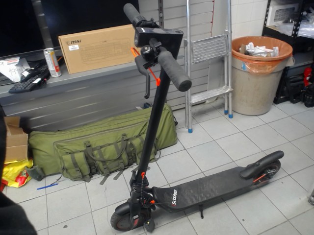 Scooter + chrgeur