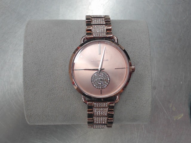 Montre rose gold 10 ans julie lavertue