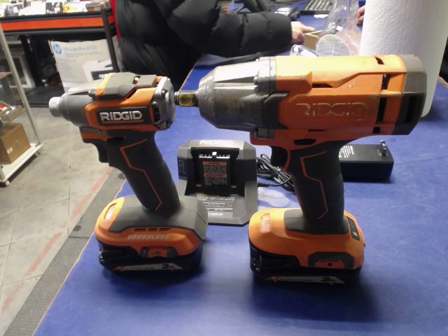 Kit impact et visseuse 2 batt +chargeur