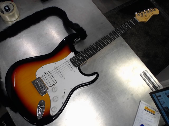 Guitar electrique dans case mou