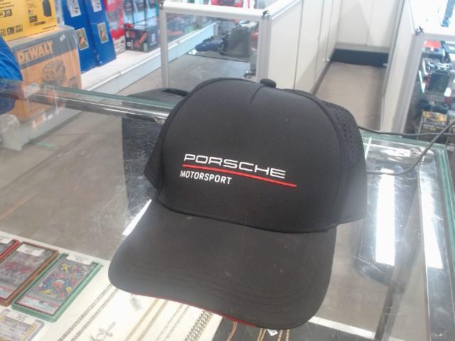 Porsche hat