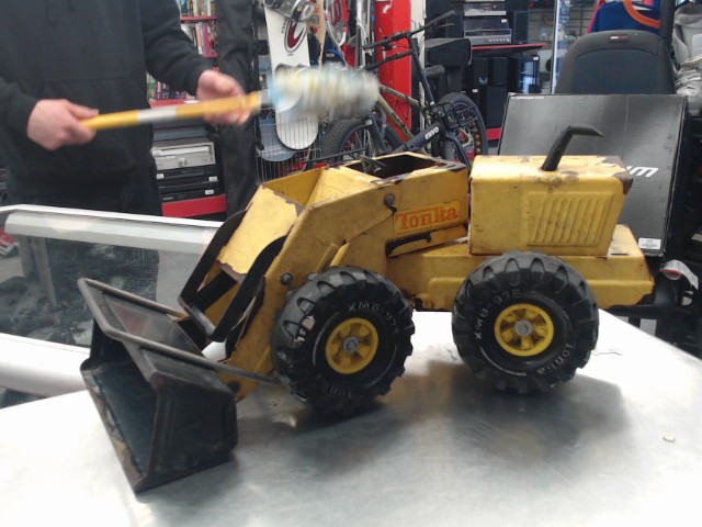 Camion pour enfant tonka