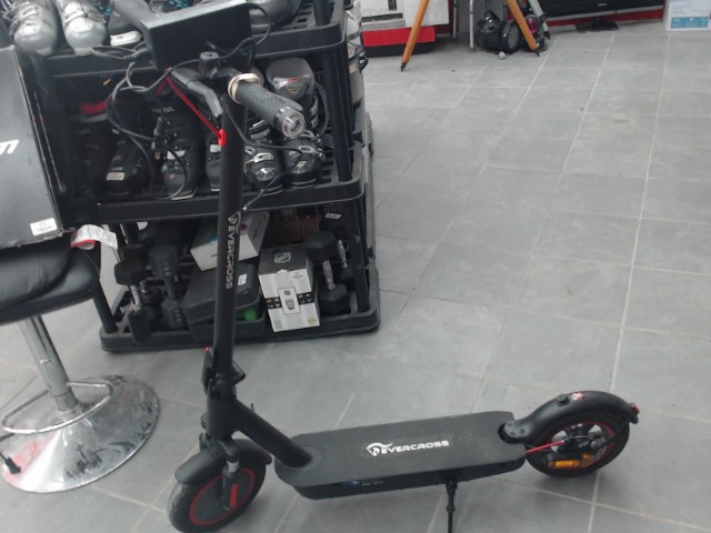 Trotinnette electrique av chargeur