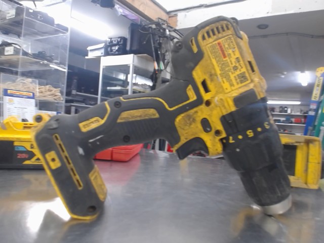 Drill driver dewalt