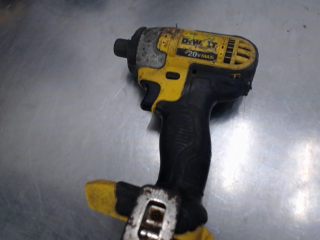 Impact driver dewalt