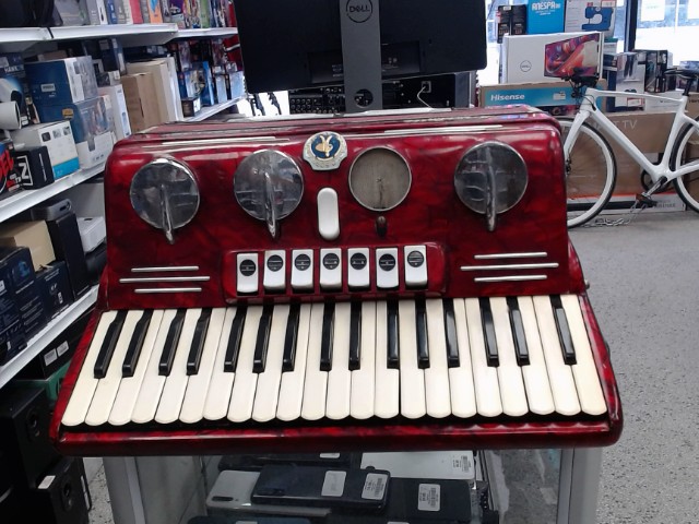 Acordeon paolo soprani need repair