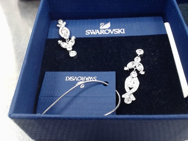 Paire boucle oreille femme swarowski