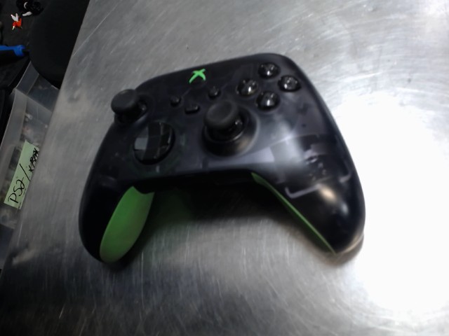 Manette xbox series x no cover