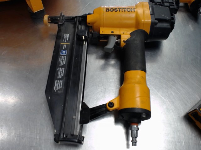 Finish nailer bostitch