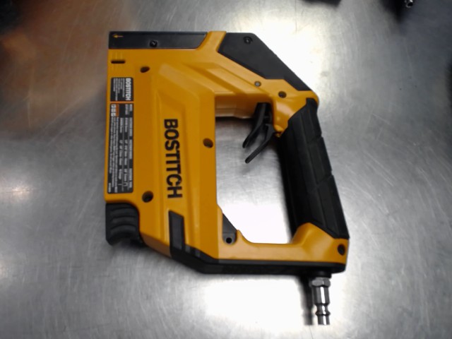 Tackeuse a air bostitch