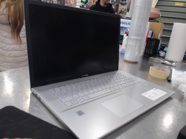 (v)i7/16ram/1tb/1.50ghz/window 10