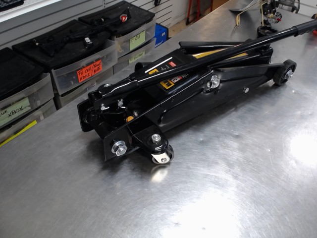 Jack pour voiture 3 tonnes noir